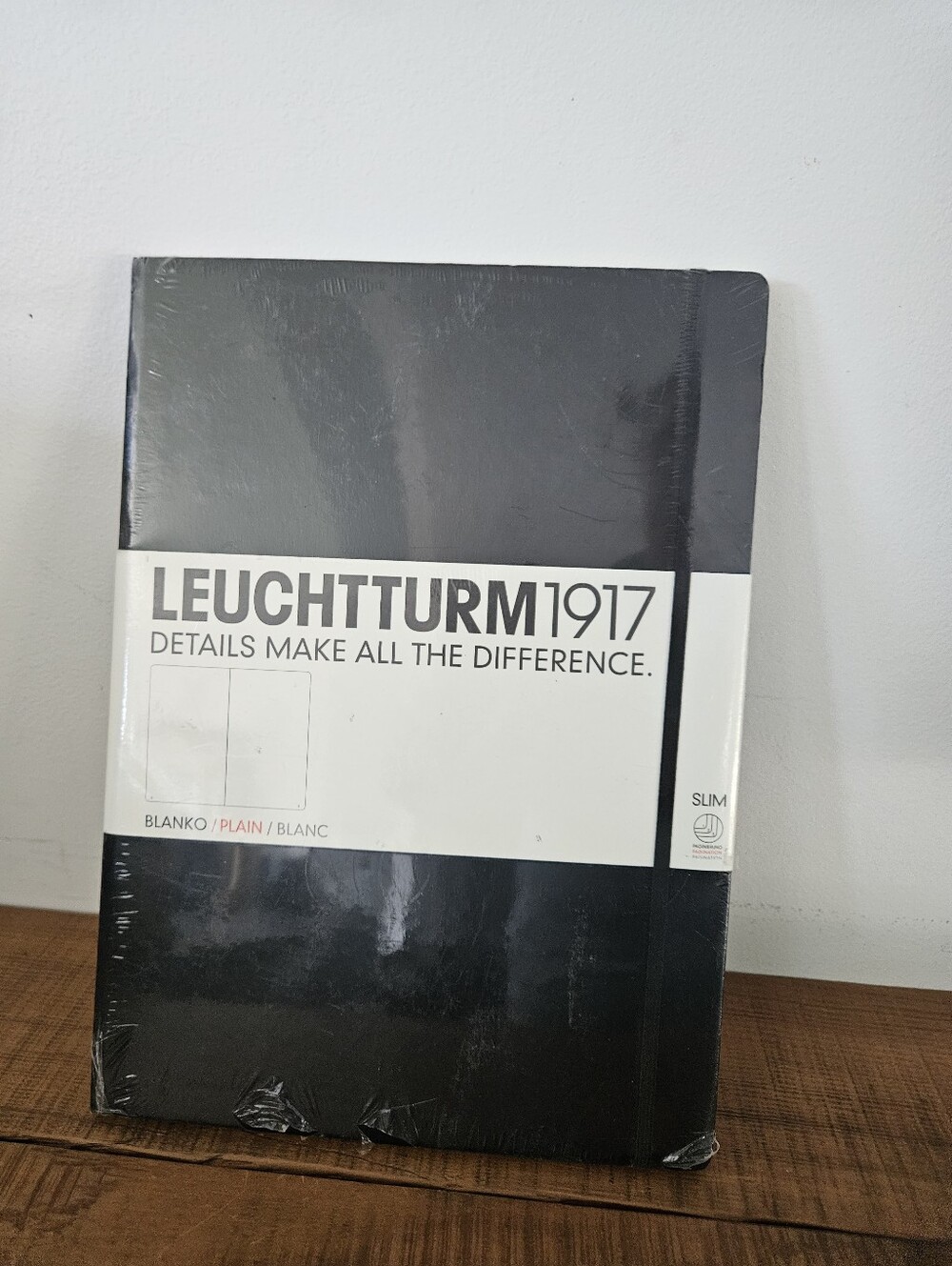 NEW Leuchtturm1917 Master Slim A4+ Hardcover Notebook – Black